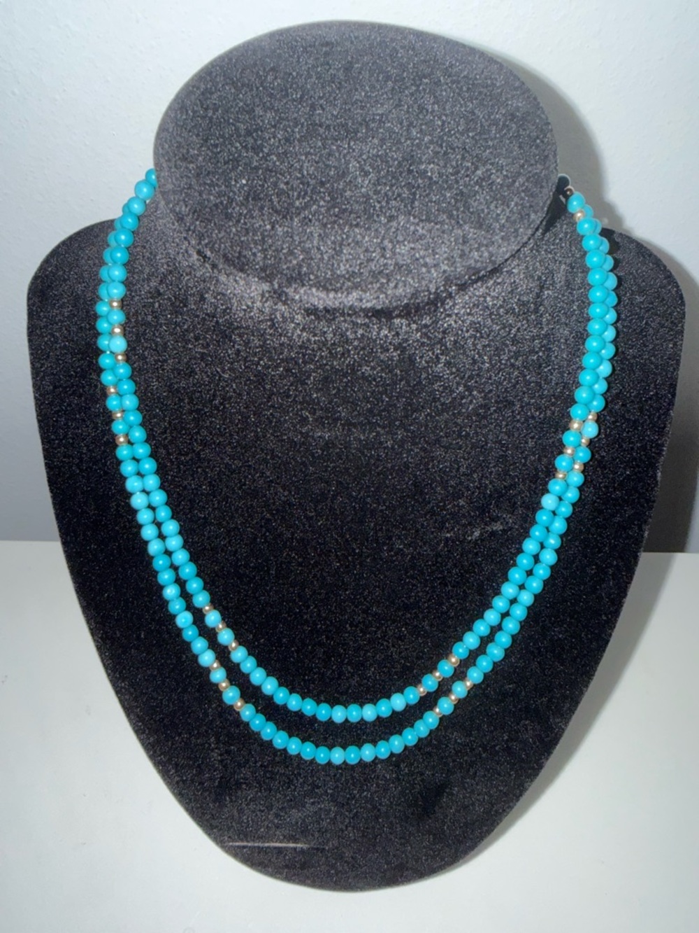 Gorgeous Vintage Turquoise Beaded Necklace – Elegant Statement Piece!